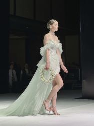 -Renee芮亦婚纱(原丽莎)