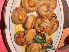西班牙蒜香口蘑-ZAFFERANO西班牙海鲜饭(上海首店)