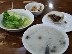 -胡成记口蘑龙眼包子(盐道街店)