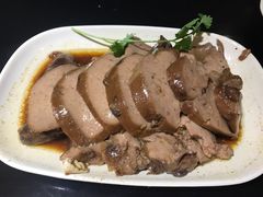 -狮头牌卤味研究所·卤味饭(花城汇南区店)