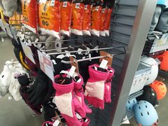 -迪卡侬(西华店)
