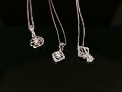 -威德钻石-克拉钻大本营(南京东路店)