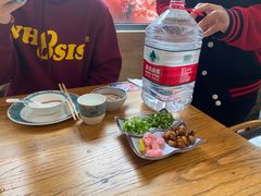 -毛辣果·贵州红酸汤牛肉火锅(西单店)