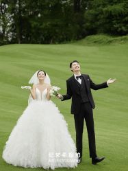-纪梵希旅拍婚纱摄影(大连总店)