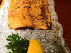 盐烤三文鱼皮-鳗鱼家·深夜食堂(军博店)