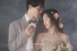 -雪中彩影婚纱摄影·微光艺术中心