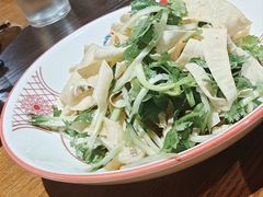 -琥珀老六龙虾(四里河店)