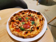萨拉米图灵根有机菌菇黑松露披萨-GOTLOT COFFEE&KITCHEN角落厨房NOOK店