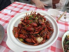 -肥小宝·金牌油焖大虾(襄阳龙虾地标店)