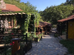 -北京水岸山吧度假村(雁栖镇店)