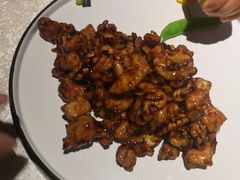 酱爆桃仁鸡丁-萃華楼(王府井店)
