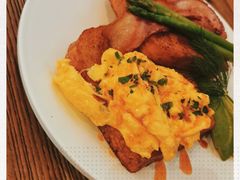 -Common Table · Brunch & Coffee
