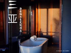 -三亚湾海居铂尔曼度假酒店