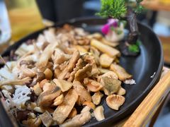 -一朵菌·野生菌探索家火锅(南亚店)