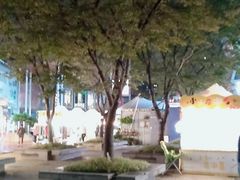 -证大大拇指广场(芳甸路店)