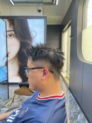 -藤野造型•烫染专业店