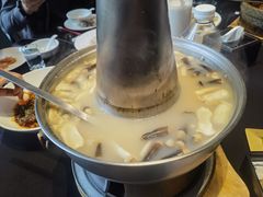 -铜锣湾·有麝自然香(渝北财富中心店)