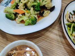 -乔家小院•本地小海鲜•非遗驴肉(万年泉路店)