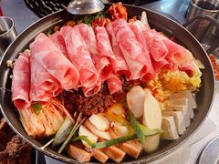 部队锅-MI WU FACTORY米屋美食工厂餐厅(绿地店)