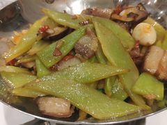 干锅莴笋花猪腊肉-丹江口渔村·湘味厨房(桃园店)