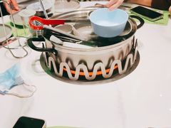 -洪氏嗨捞·广东猪肚鸡·椰子鸡火锅(西咸万象城店)