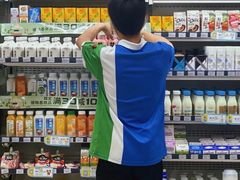 -全家便利店(愚园路六店)