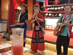 -老滇山寨•云南特色菜•地方菜•民族风情歌舞表演(金碧店)