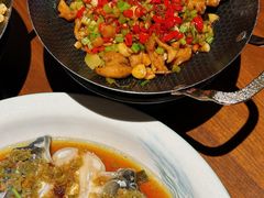 干锅肥肠-老妈私房鱼头(欧洲城店)