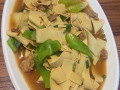 -六泰居·尔滨地标·东北菜(松北店)
