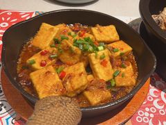 -云海肴·汽锅鸡·云南菜(天山百盛优客店)