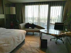 -上海滴水湖皇冠假日酒店