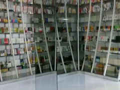 -钟书阁(松江泰晤士小镇店)