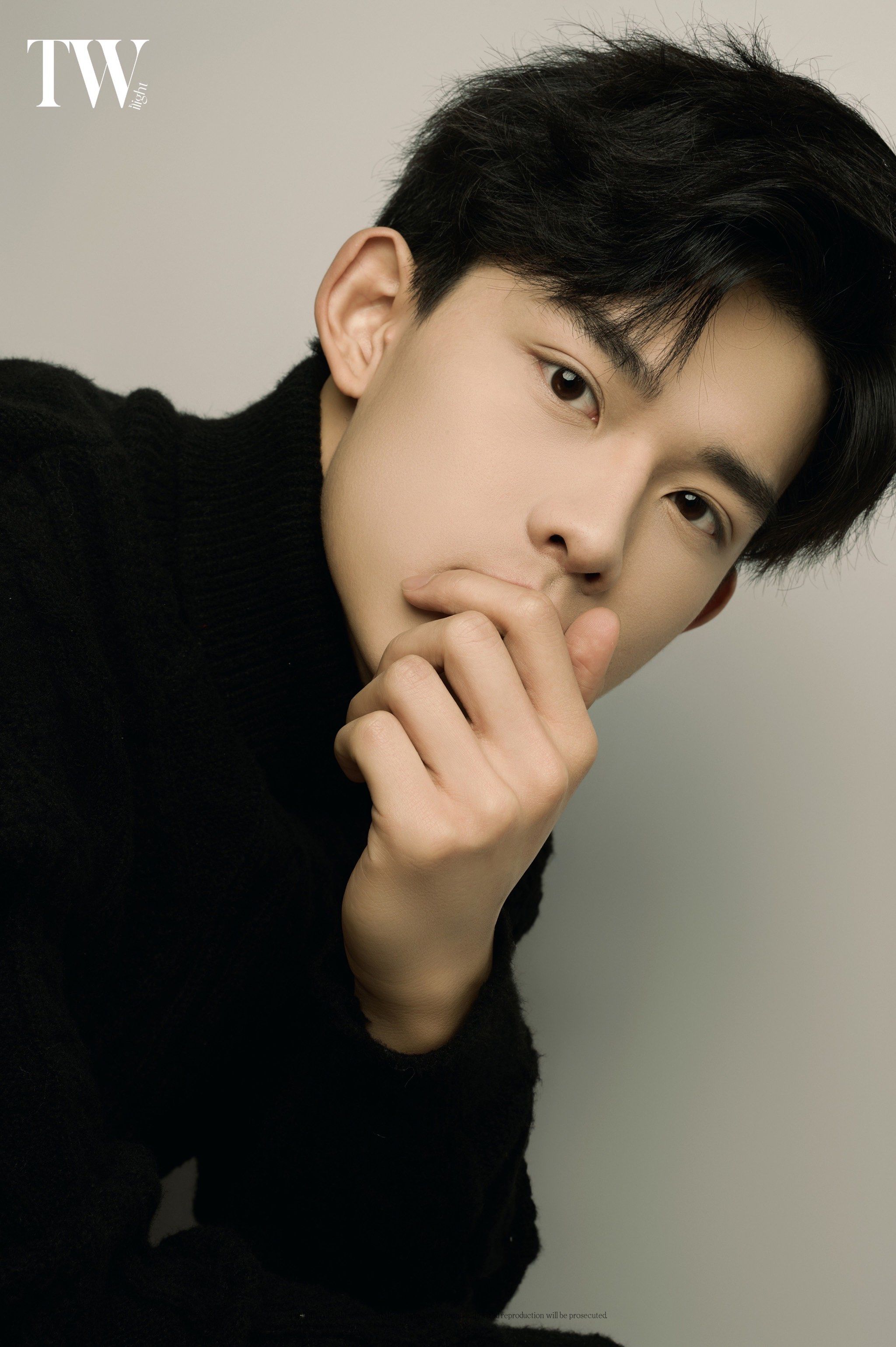 在上海拍了个酷似易烊千玺的小哥哥