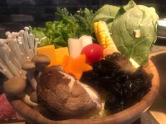 -湊湊火锅·茶憩(新中关购物中心店)