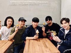 -ZING COFFEE 镜咖啡