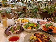 -théATRE茶聚场·餐厅(环球金融中心店)