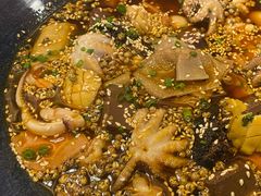 鲍鱼海参毛血旺-渔语鱼新川菜Bistro(万象天地店)