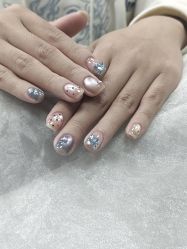 -芊屿芊浔美甲
