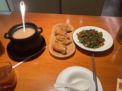 -莲餐厅·湖北菜·潜江小龙虾店(愚园路店)