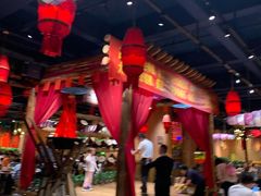 -老滇山寨•云南特色菜•地方菜•民族风情歌舞表演(金碧店)