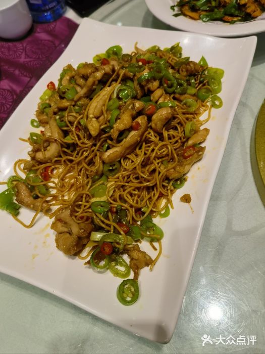 凯鸽酒楼•雁北民间菜(华北星店)鲜椒鸡捞面图片