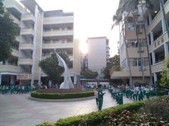 -广州市花都区新华第四小学