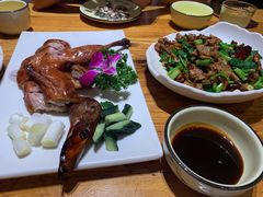 -老滇山寨•云南特色菜•地方菜•民族风情歌舞表演(金碧店)