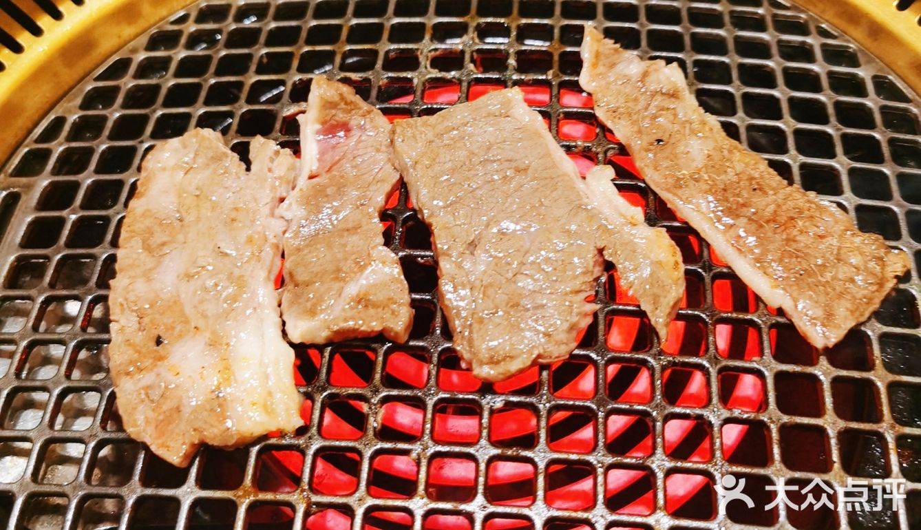 吃肉乐园丨富士烧肉牧场肉品高级，等你来大快朵颐