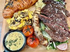 -Mark&Mars Restaurant