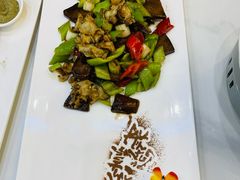 -天隆酒店·本地海鲜鲁菜(烟台大学店)