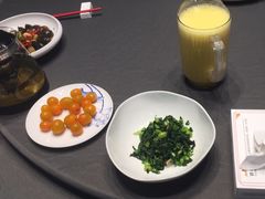 -香山湖家家宴(中山陵店)