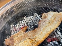 -围炉肉舍•炭烤活鳗•丹东海鲜烤肉(步行街店)