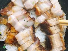 脆皮烧肉煲仔饭-煲煲香快餐(南京路店)
