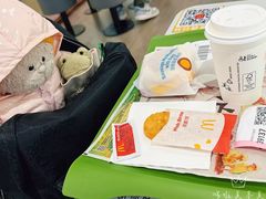 -麦当劳(上海虹桥站30B检票口楼上)